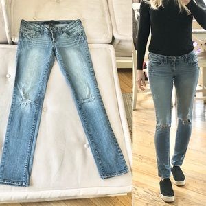 Refuge Distressed Jeans